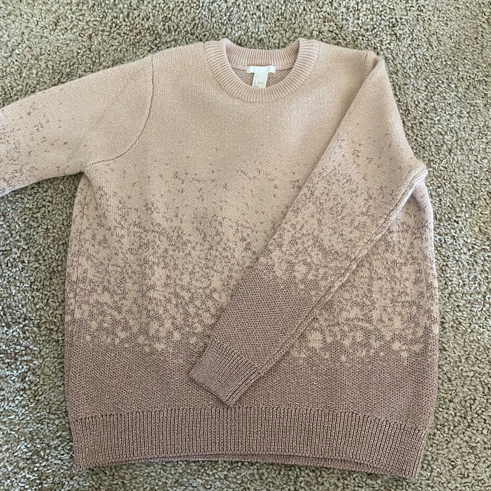 H&M Soft Pink color with glitter design all the way around.Very comfortable
